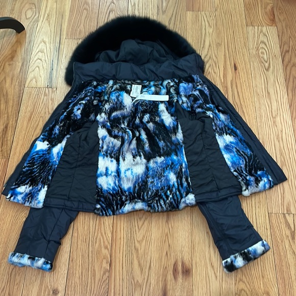 A Diamond in the Snow Purr Fur Ski Jacket - Picture 5 of 10